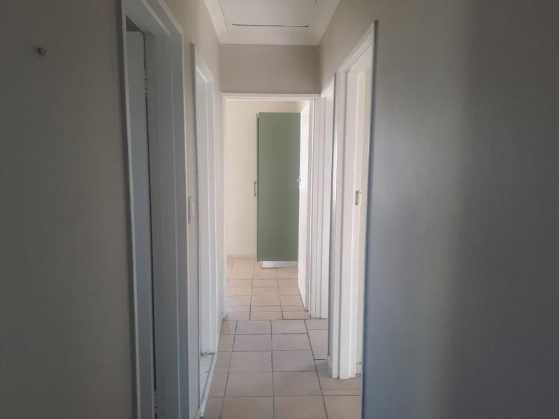 To Let 3 Bedroom Property for Rent in The Connifers Western Cape
